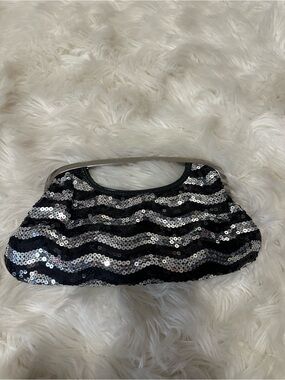 Vintage Y2K Express Black and Silver Sequin Wave Clutch